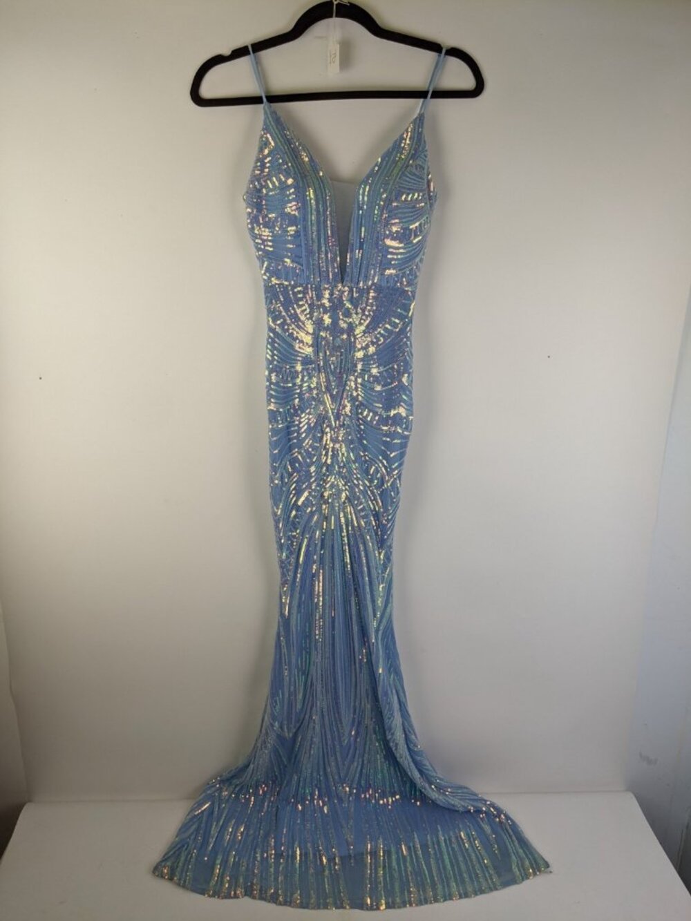 Windsor Illusion Neckline Beaded Sequin Formal Gown Size XS Prom Party Wedding